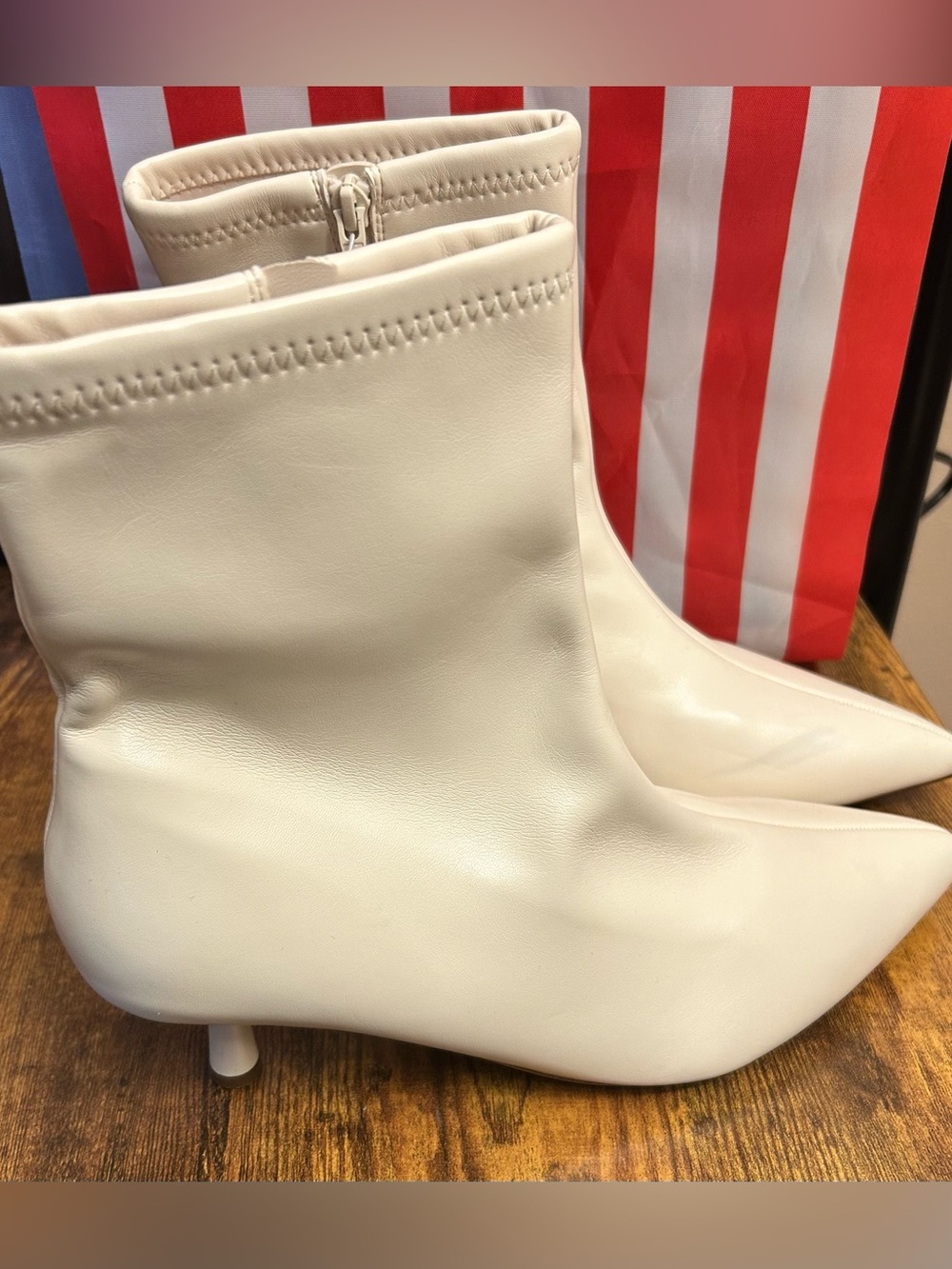 A New Day Lonnie Kitten Heel Stretch Ankle Boots zipper Size 9.5 New FLAWED